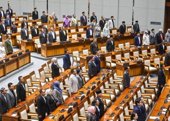 Perbandingan Gaji Anggota DPR RI dengan Gaji Negara Lain