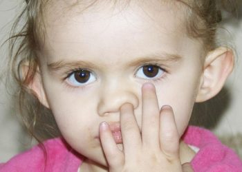 Bahaya Kebiasaan Mengupil yang Dapat Menyebarkan Penyakit