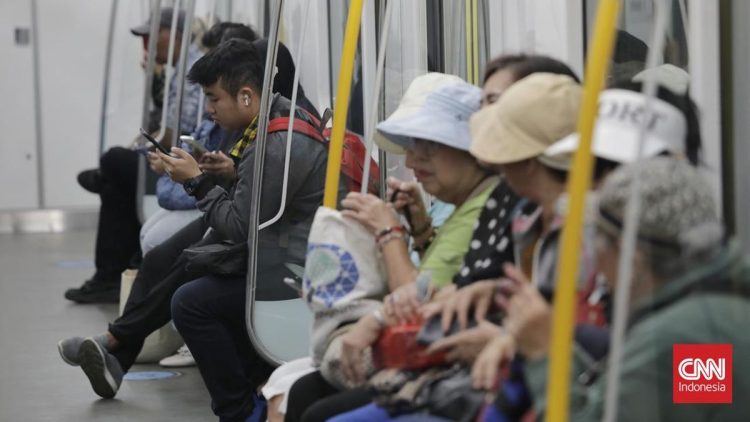 Tarif Transportasi Publik Rp80 Diperpanjang hingga 18 Agustus