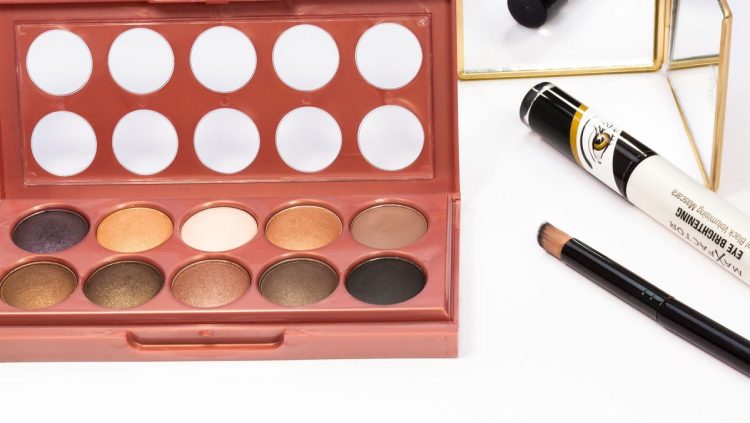 Izin Edar 21 Kosmetik Dicabut BPOM Berisiko Menyebabkan Alergi pada Konsumen