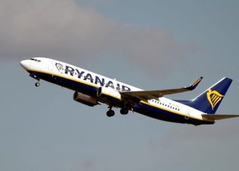 Anak Cerebral Palsy Kehilangan Kursi Roda Saat Perjalanan oleh Maskapai