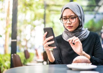 Amankan Nomor Hp Anda dengan 8 Cara untuk Bebas dari Teror Pinjol