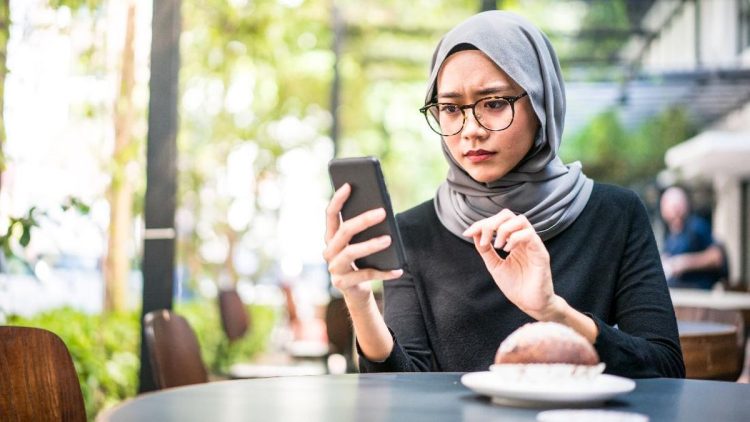 Amankan Nomor Hp Anda dengan 8 Cara untuk Bebas dari Teror Pinjol