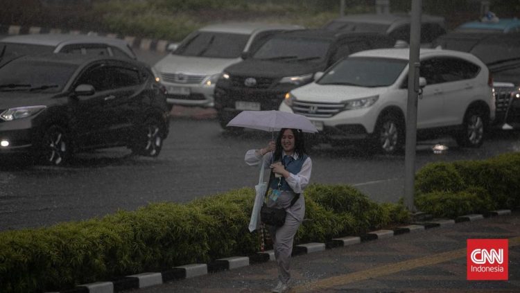 Hujan Masih Akan Turun di Wilayah Barat dan Tengah Indonesia Pekan Ini
