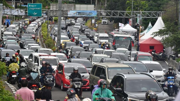 Urai Kemacetan Parah, Pemkot Bogor Ciptakan Jalan Alternatif Menuju Puncak