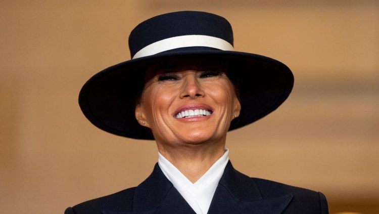 Melania Trump Jadi Model Cover Vanity Fair, Karyawan Protes Keras