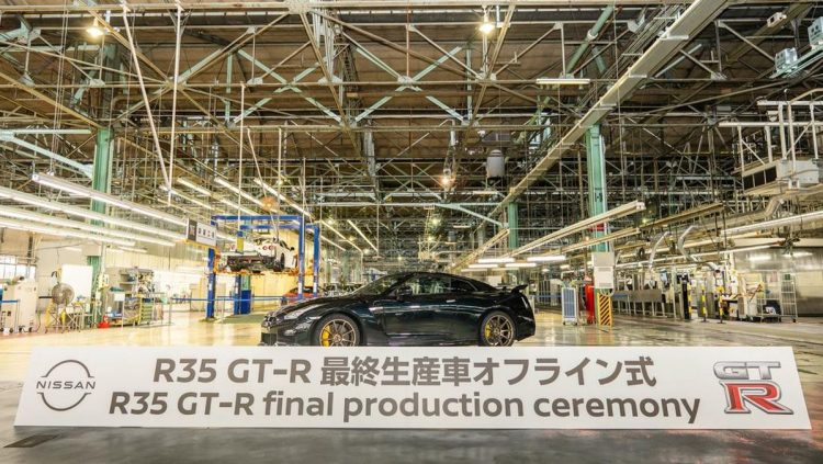 Produksi Massal Legenda GT-R R35 Resmi Dihentikan