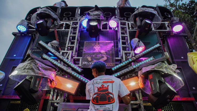 Keluarga Ceritakan Kondisi Warga Lumajang Sebelum Meninggal Saat Menonton Horeg