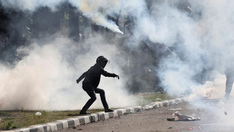 Dampak Gas Air Mata Terhadap Tubuh Manusia