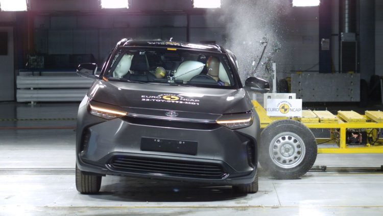 Fasilitas Uji Tabrak Mobil Baru di Bekasi dan Apa Saja Isinya