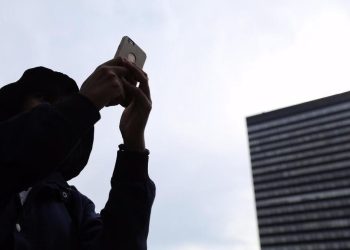 Tanda-tanda Hp Disadap dan Cara Mengatasinya