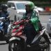 Apakah Masih Ada yang Mengemudikan Motor dengan Jari di Tuas Rem?