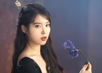 IU Rayakan 17 Tahun Berkarir dan Sumbang 200 Juta Won untuk Kelompok Rentan