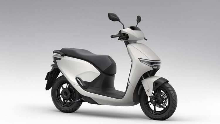 Diskon Besar Meningkatkan Penjualan Motor Listrik CUV e Laris