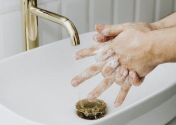 5 Kebiasaan Sehat di Musim Hujan untuk Mencegah Penyakit