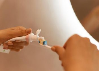 Malas Sikat Gigi Menyebabkan Kanker Pankreas, Mitos atau Fakta?