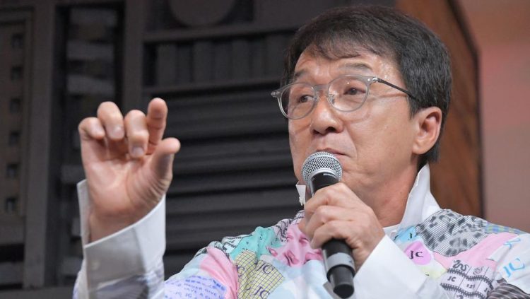 Kejutan Jackie Chan Nyanyi di Konser SEVENTEEN di Hong Kong