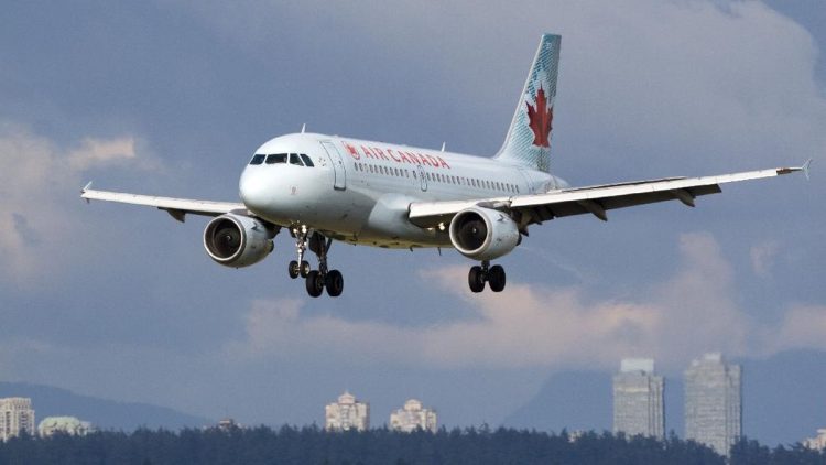 Penumpang Kelas Ekonomi Dapat Snack dan Bir Gratis di Maskapai Tertentu