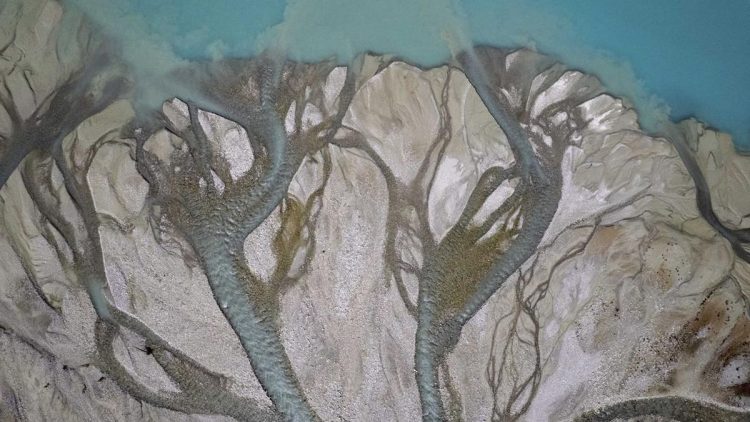 Gelombang Panas Sebabkan Pencairan Gletser di Pegunungan Alpen