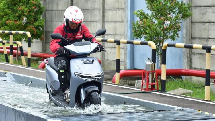 Klaim Penetrasi Motor Listrik Honda Tak Ganggu Pasar Motor Bensin di RI