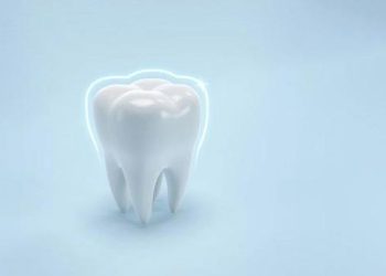 Anak Muda Sedang Viral Tato Gigi dengan Kata Motivasi