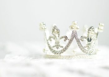 Kasus Penipuan Mengejutkan, Presiden dan Pejabat Terkena Imbasnya