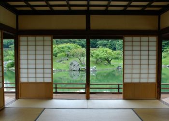 Rumah Warisan Leluhur 200 Tahun Berubah Menjadi Penginapan Ikonik dan Mewah