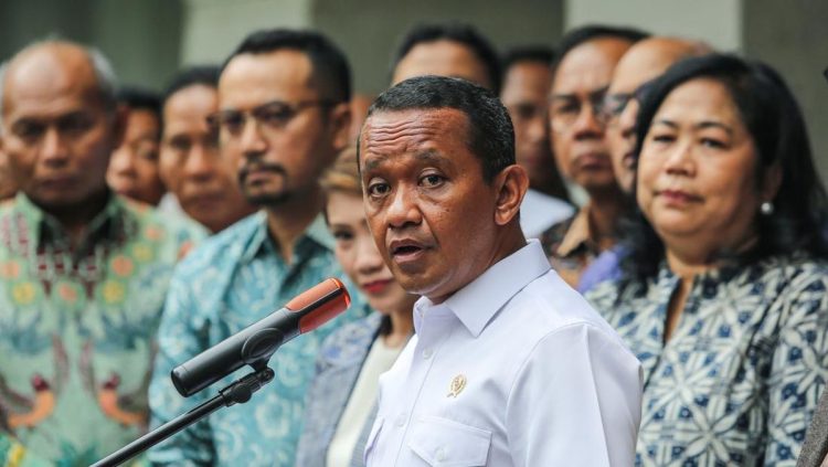 Bahlil Menjelaskan Perihal Batalnya Beli BBM Pertamina dan Status B2B yang Masih Berjalan