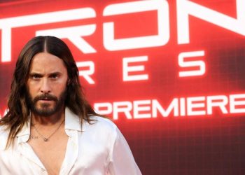 Pose Jared Leto dan Pasukan Tron Ares Sebelum Tayang di Bioskop