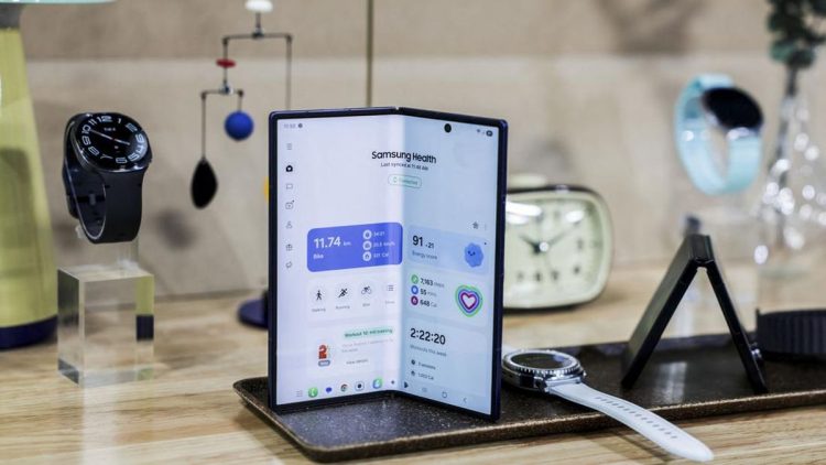 Persaingan Pasar Ponsel Lipat Semakin Ketat, Siapa yang Meraup Untung?