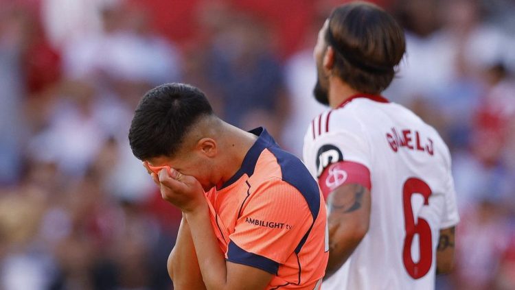 Kata-kata Hansi Flick Setelah Barcelona Kalah Telak dari Sevilla