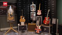 Kacamata John Lennon dan Gitar Oasis Dilelang di London