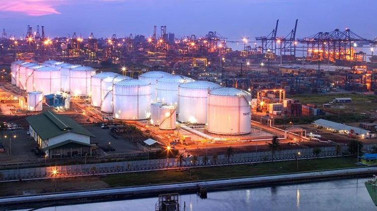 Harga Minyak Turun Setelah Pelabuhan Ekspor Utama Rusia Kembali Beroperasi