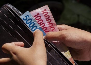 Tips Menyiapkan Dana Darurat untuk Sandwich Generation dengan Gaji Terbatas