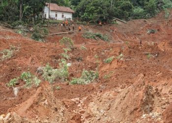 Pemicu Longsor Cilacap Menurut BMKG dan Waspada Cuaca Ekstrem
