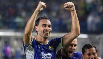Persib Kalahkan Bali United Secara Dramatis