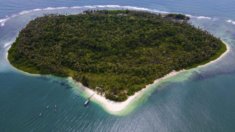 Pesona Pulau Panjang Surga Tersembunyi di Aceh