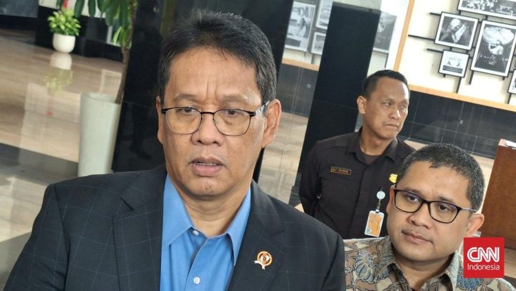 Sita Baju Impor Ilegal, Purbaya Siap Pungut Bea Masuk Lebih Tinggi
