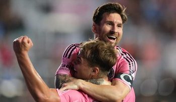 Video Viral Messi Buat Pasangan Kekasih Terkesan