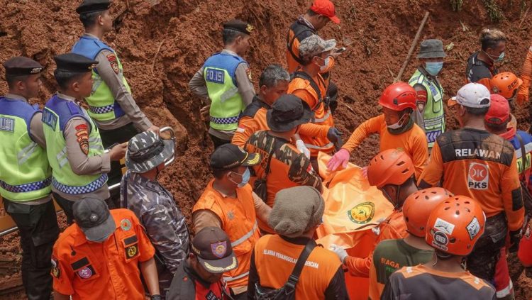 Total 11 Orang Tewas dan 10 Orang Masih Hilang