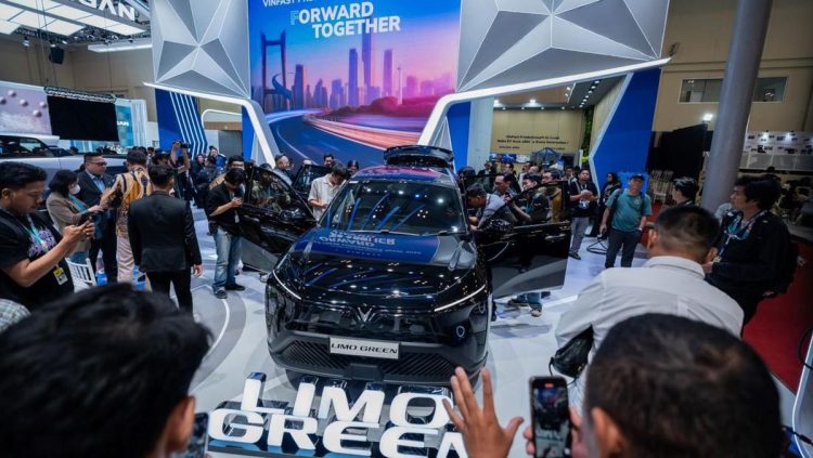 VinFast Limo Green dan Konsep VF Wild Tampil di GJAW 2025