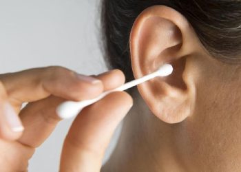 Awas, Cotton Bud Bisa Memperdalam Kotoran Telinga