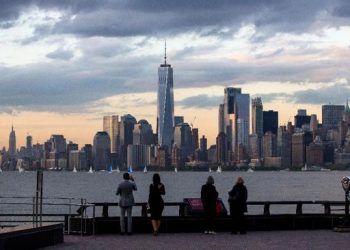 Turis ke Amerika Harus Tunjukkan Aktivitas Media Sosial Selama 5 Tahun