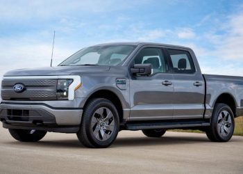 Mundur Teratur dari Mobil Listrik oleh Ford