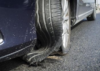 Ban Mobil Pecah hingga Berasap di Tol Cipali