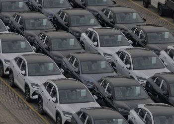 Penjualan Mobil Listrik Diprediksi Melambat Usai Penghentian Insentif