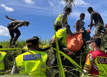 Warga Korban Banjir Sumatra Dipermudah Urus SIM dan STNK oleh Korlantas