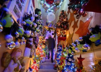Rumah di Jerman Ciptakan Rekor dengan 621 Pohon Natal Terpasang