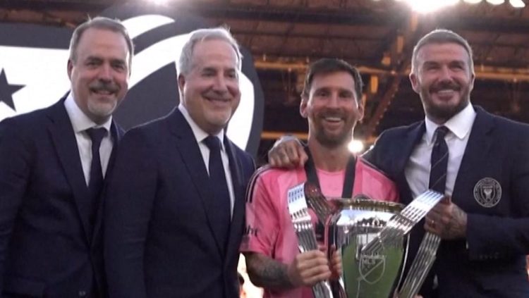 Messi Raih Trofi Juara MLS Cup Bersama Inter Miami