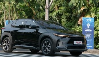 Tips Menghemat Energi Baterai Mobil Listrik Saat Liburan Nataru